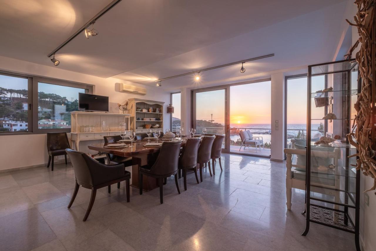Icarus Luxury Beachfront Villa Gialiskari  Екстериор снимка