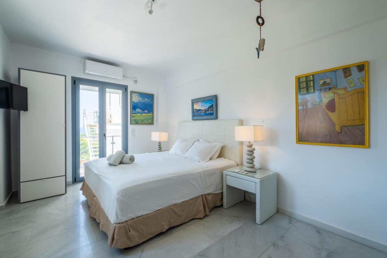 Icarus Luxury Beachfront Villa Gialiskari  Екстериор снимка