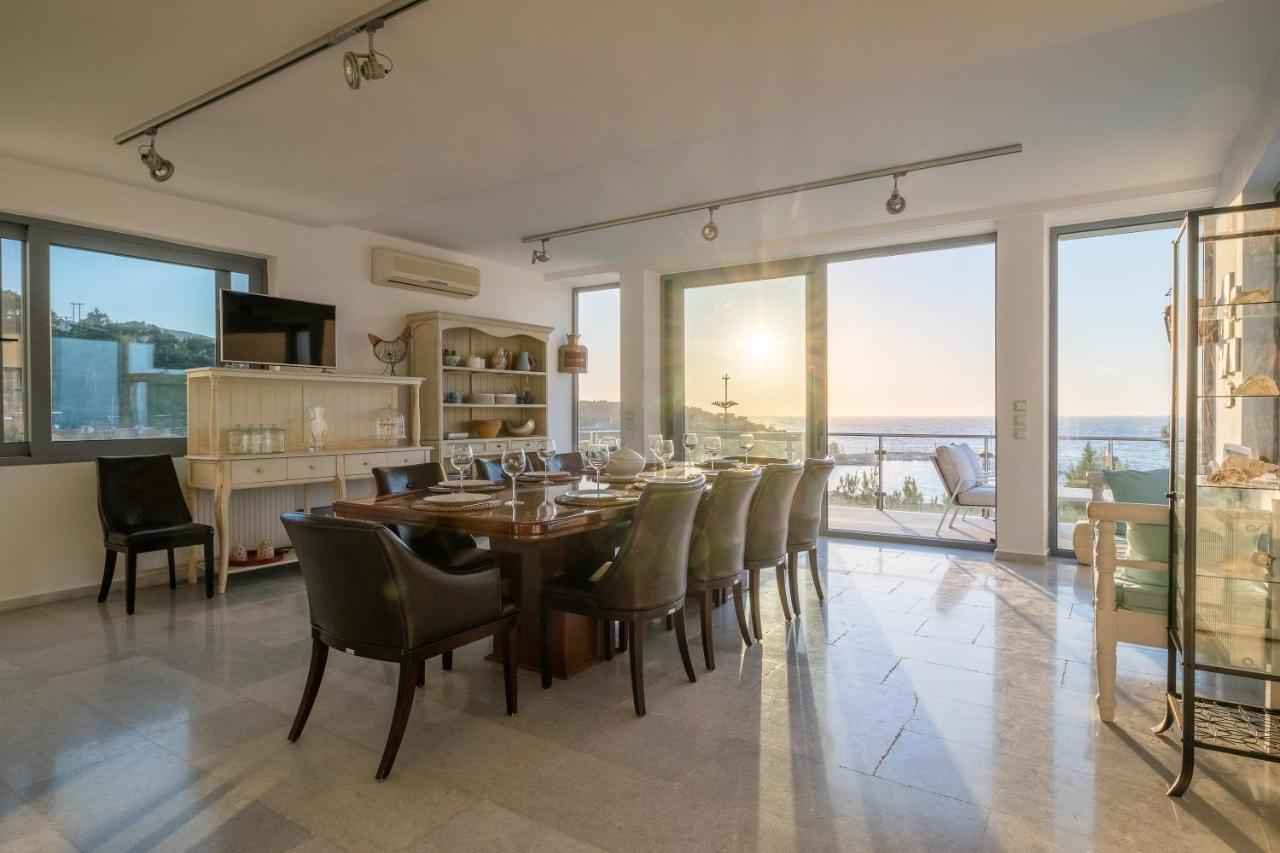 Icarus Luxury Beachfront Villa Gialiskari  Екстериор снимка