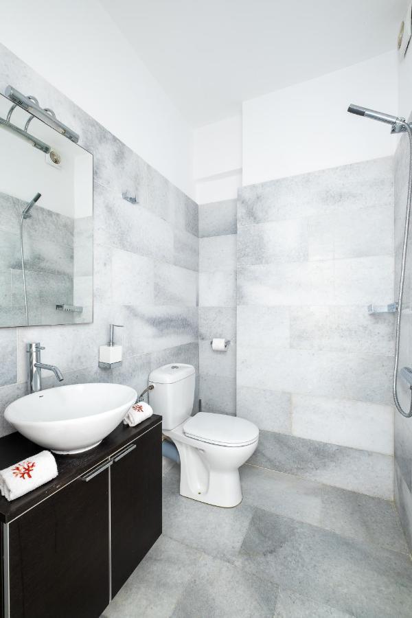 Icarus Luxury Beachfront Villa Gialiskari  Екстериор снимка