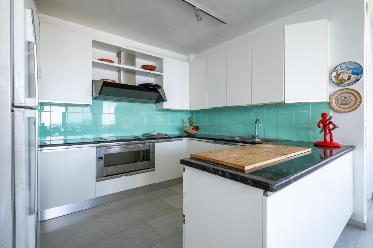 Icarus Luxury Beachfront Villa Gialiskari  Екстериор снимка