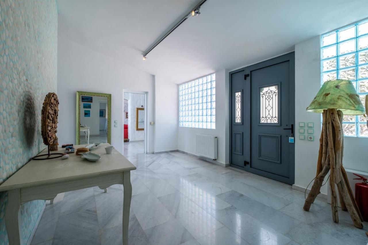 Icarus Luxury Beachfront Villa Gialiskari  Екстериор снимка